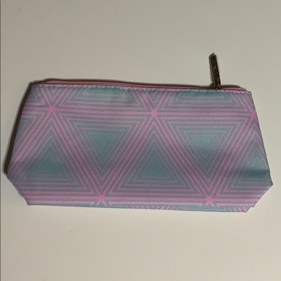 Clinique Makeup Bag - Picture 1 of 4